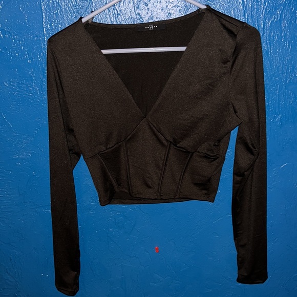 Top - Picture 2 of 5